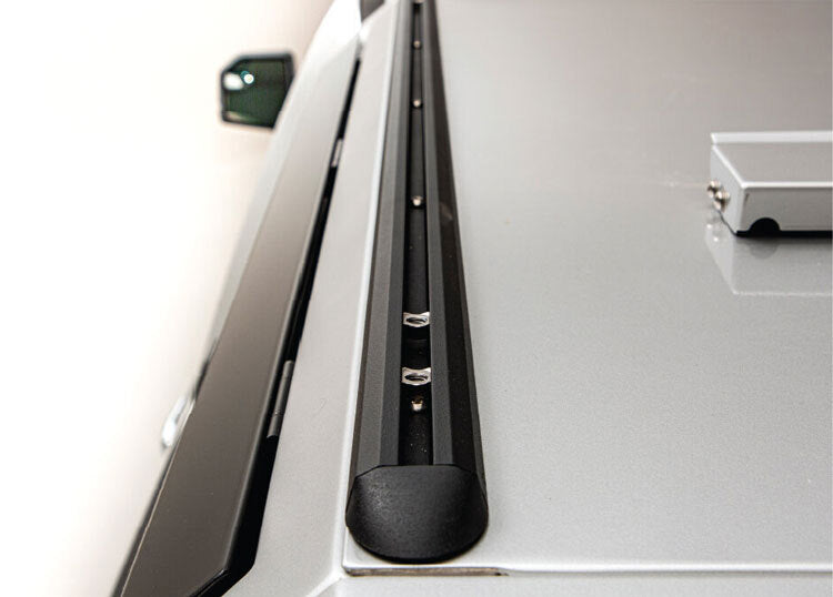 Hardtop Mitsubishi L200 Triton 2015+ | RSI EVOc Commercial Noir Mat sur Xperts4x4 Accessoires 4x4 Off-Road