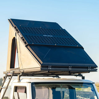 Tente de toit LT-50 Lightweight Alu-Cab Aluminium sur Xperts4x4 Accessoires 4x4 Off-Road