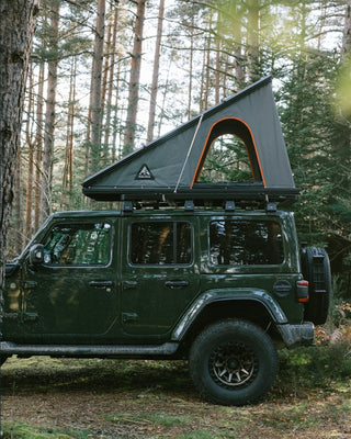 Tente de toit LT-50 Lightweight Alu-Cab Aluminium sur Xperts4x4 Accessoires 4x4 Off-Road