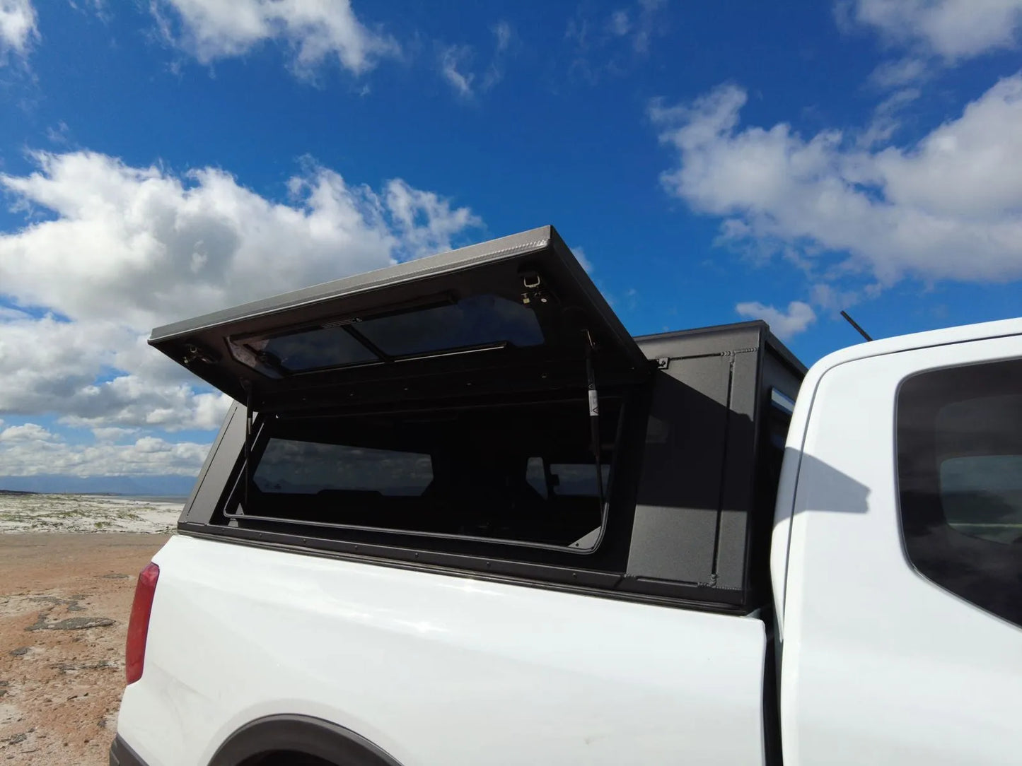 Hardtop Alu-Cab Contour Ford Ranger/Raptor 2012 à 2022 sur Xperts4x4 Accessoires 4x4 Off-Road