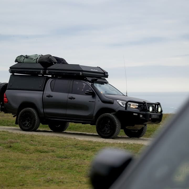 Hardtop Alu-Cab Contour Toyota Hilux 2016 à Présent sur Xperts4x4 Accessoires 4x4 Off-Road