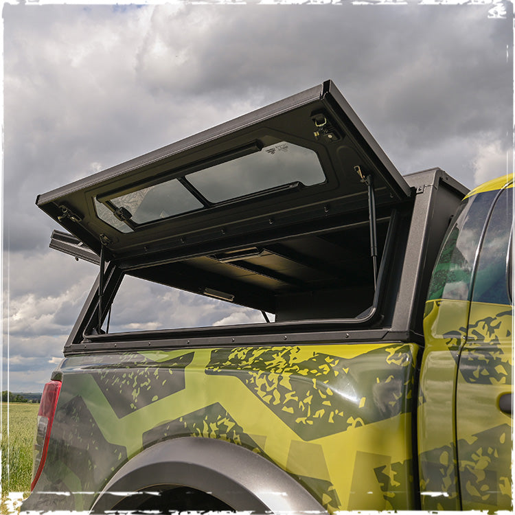 Hardtop Alu-Cab Contour Toyota Tacoma 2024+ sur Xperts4x4 Accessoires 4x4 Off-Road