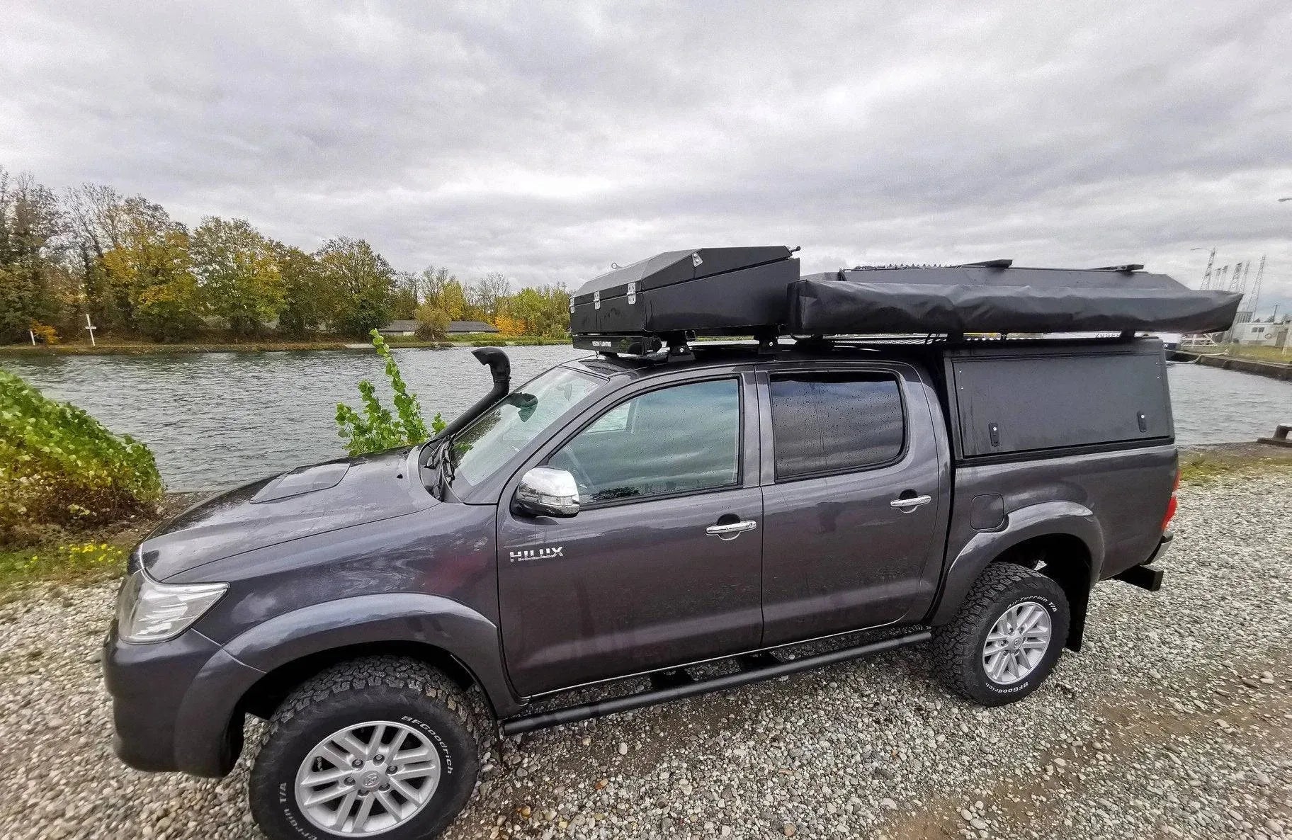 Hardtop Alu-Cab Explorer 3 Toyota Hilux 2005 à 2015 - Noir sur Xperts4x4 Accessoires 4x4 Off-Road