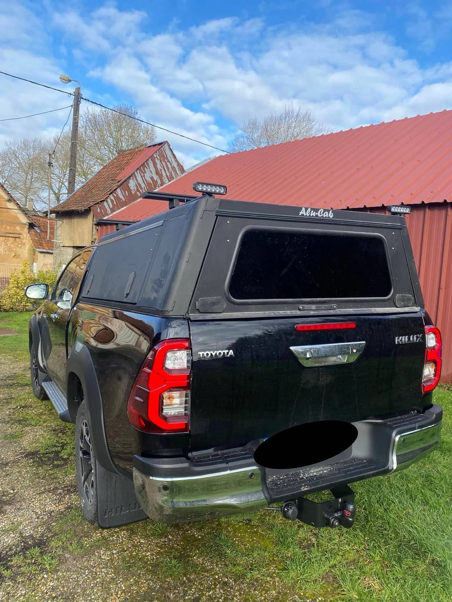 Hardtop Alu-Cab Explorer 3 Toyota Hilux 2016 à Présent sur Xperts4x4 Accessoires 4x4 Off-Road
