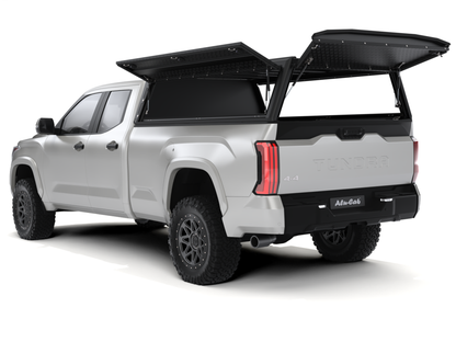 Hardtop Alu-Cab Guard pour Toyota Tundra 2022+ en texture, robuste et sécurisé, conçu pour le modèle Toyota Tundra.