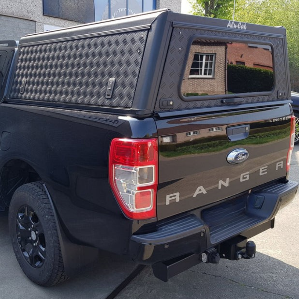 Hardtop en aluminium Alu-Cab Explorer 3 pour Ford Ranger Raptor 2023+, robuste et adapté aux véhicules utilitaires.