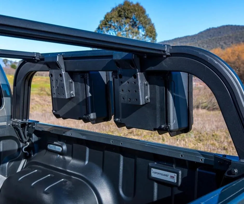 Support de benne ARB et galerie de toit Baserack pour Toyota Hilux Revo 2016+ Double Cab, fixation robuste et pratique.
