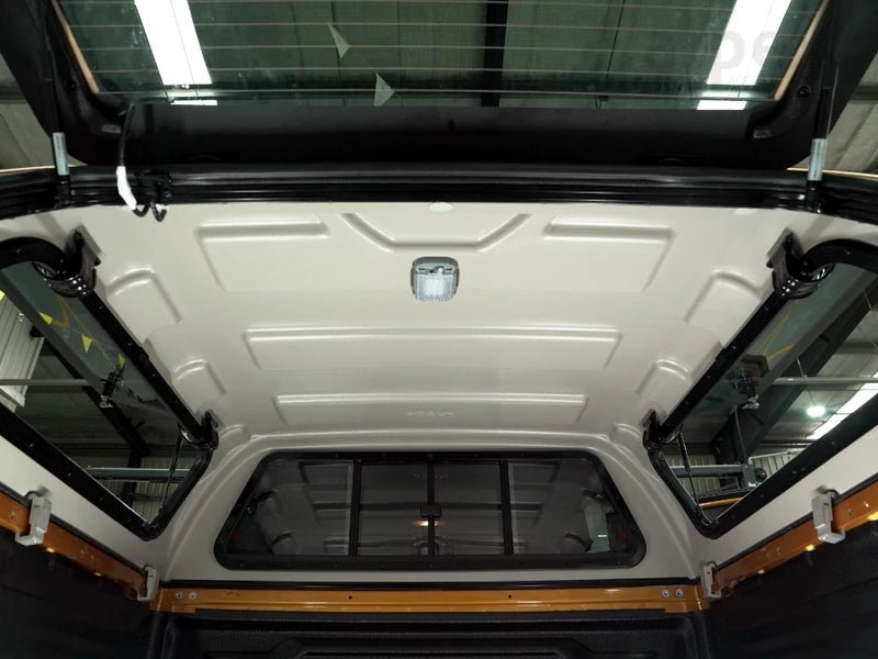 Hardtop STYLISH PLUS Toyota Hilux 2026+ Double Cab | AEROKLAS Xperts 4x4