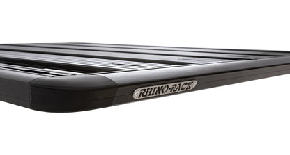 Kit galerie de toit Rhino-Rack Backbone pour Toyota Hilux Revo 2016+, fixation robuste et adaptable pour chargement sécurisé.