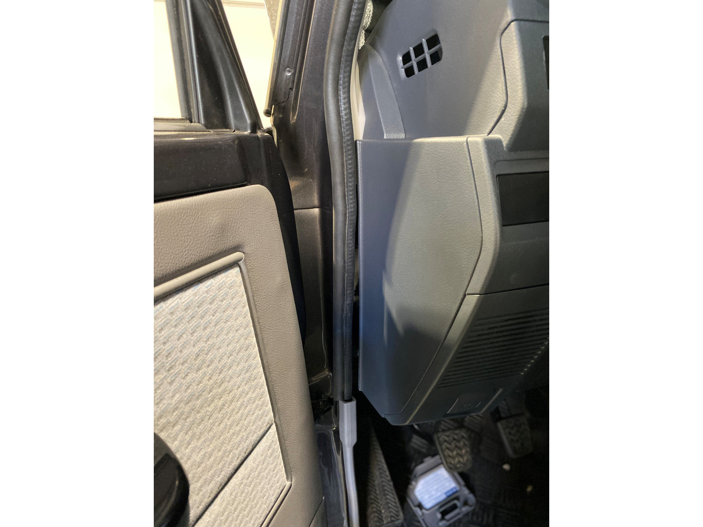 Kit joints de porte étanchéité renforcée N4 OFFROAD pour HZJ79 et GRJ79 2007+, accessoire tout-terrain robuste.