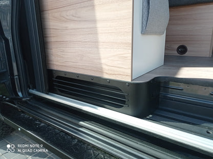 Rangement sous plancher N4-Offroad pour Mercedes Sprinter Hymer Grand Canyon, accessoire robuste et pratique, vue de dessus.