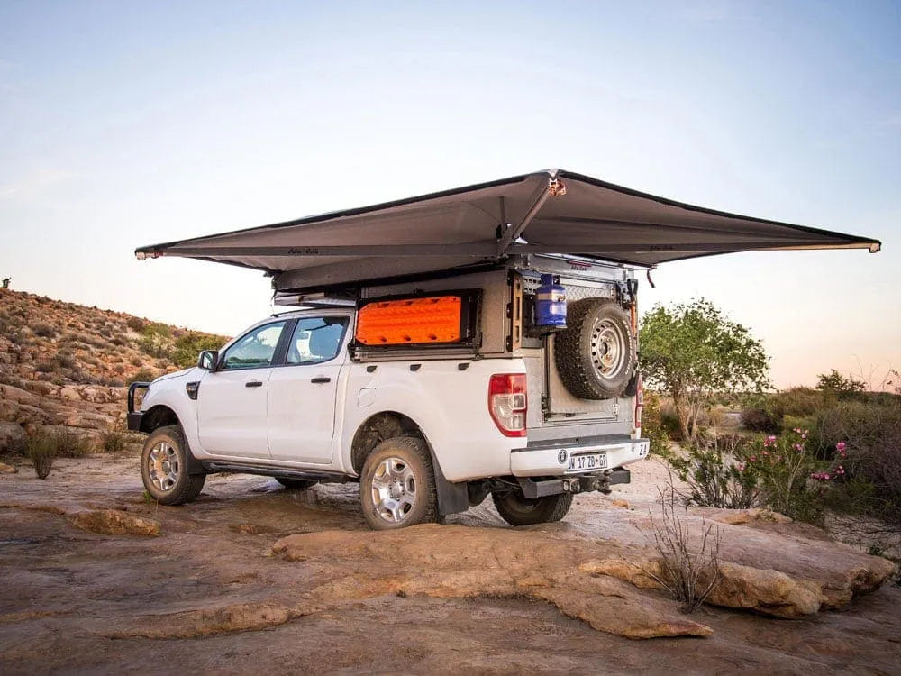 Auvent 270° Alu-Cab - 2,6m | Autoportant & Résistant sur Xperts4x4 Accessoires 4x4 Off-Road