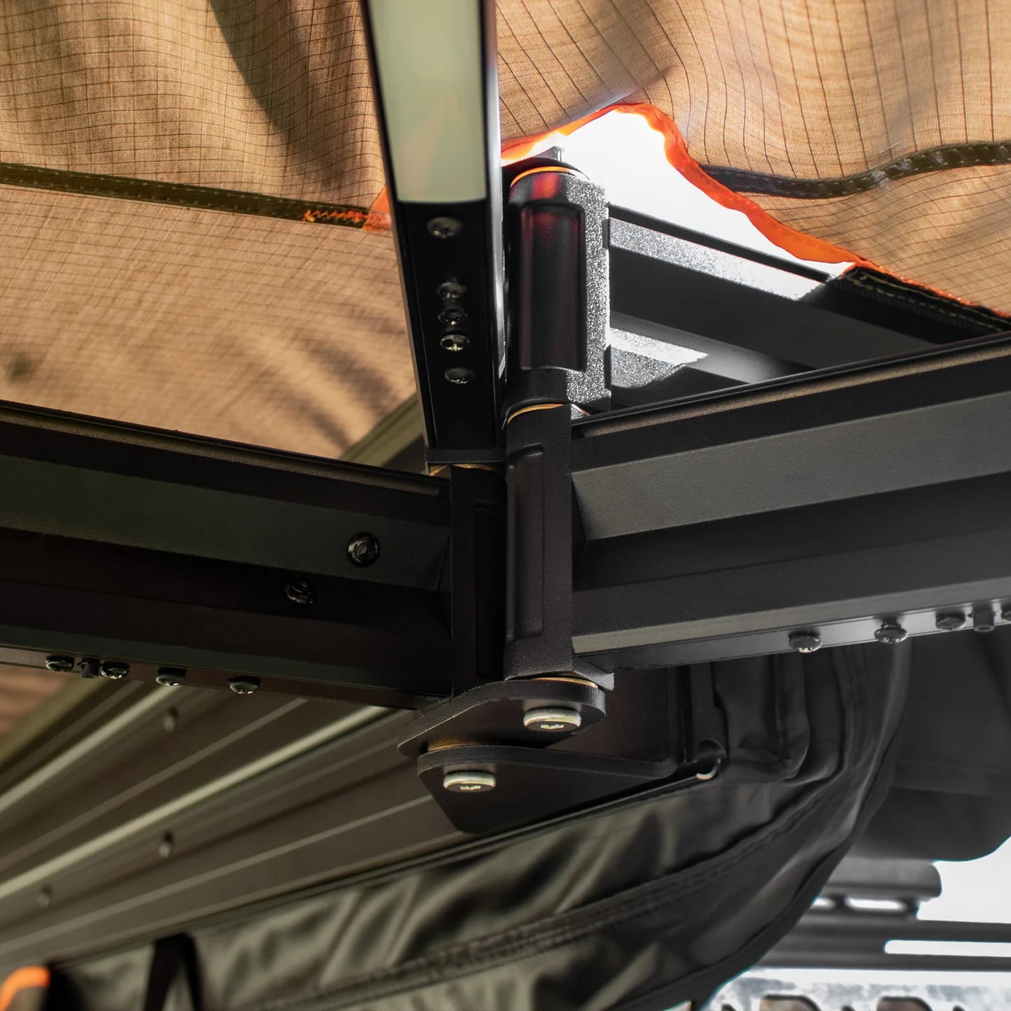 Auvent 270° XL Autoportant LED avec Accès Tente de Toit - DARCHE - Gauche sur Xperts4x4 Accessoires 4x4 Off-Road
