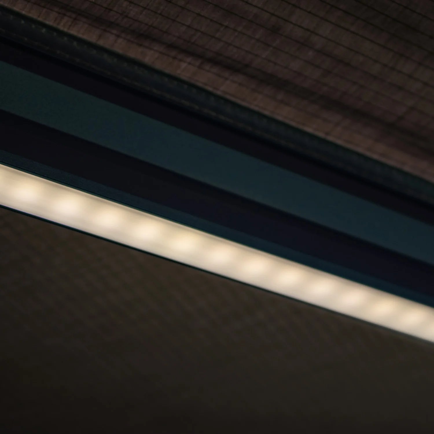 Auvent 270° XL Autoportant LED Côté Droit Eclipse - DARCHE sur Xperts4x4 Accessoires 4x4 Off-Road