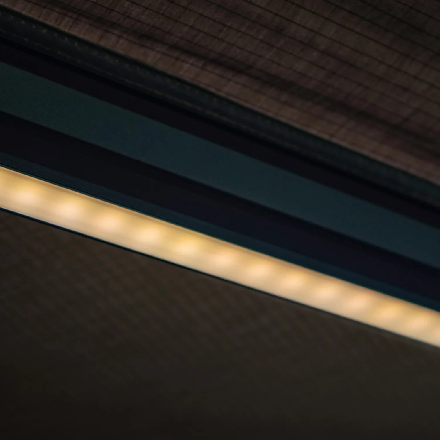 Auvent 270° XL Autoportant LED Côté Droit Eclipse - DARCHE sur Xperts4x4 Accessoires 4x4 Off-Road