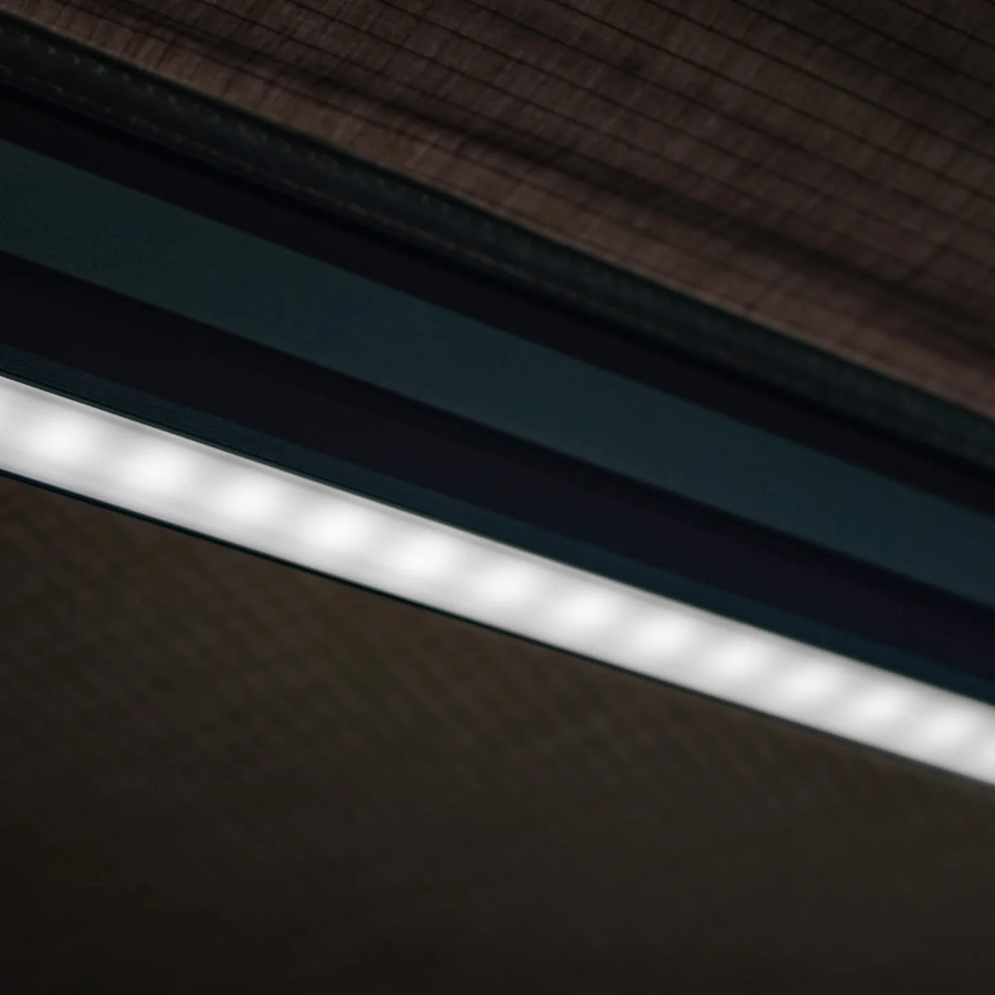 Auvent 270° XL Autoportant LED Côté Gauche Eclipse - DARCHE sur Xperts4x4 Accessoires 4x4 Off-Road