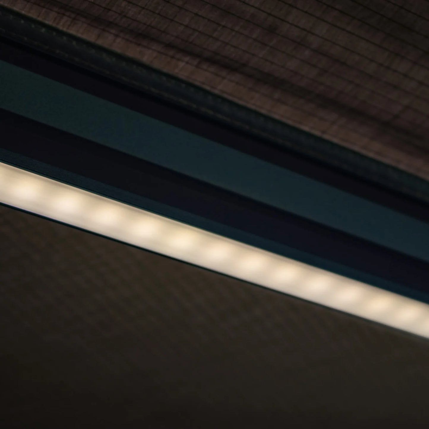 Auvent 270° XL Autoportant LED Côté Gauche Eclipse - DARCHE sur Xperts4x4 Accessoires 4x4 Off-Road