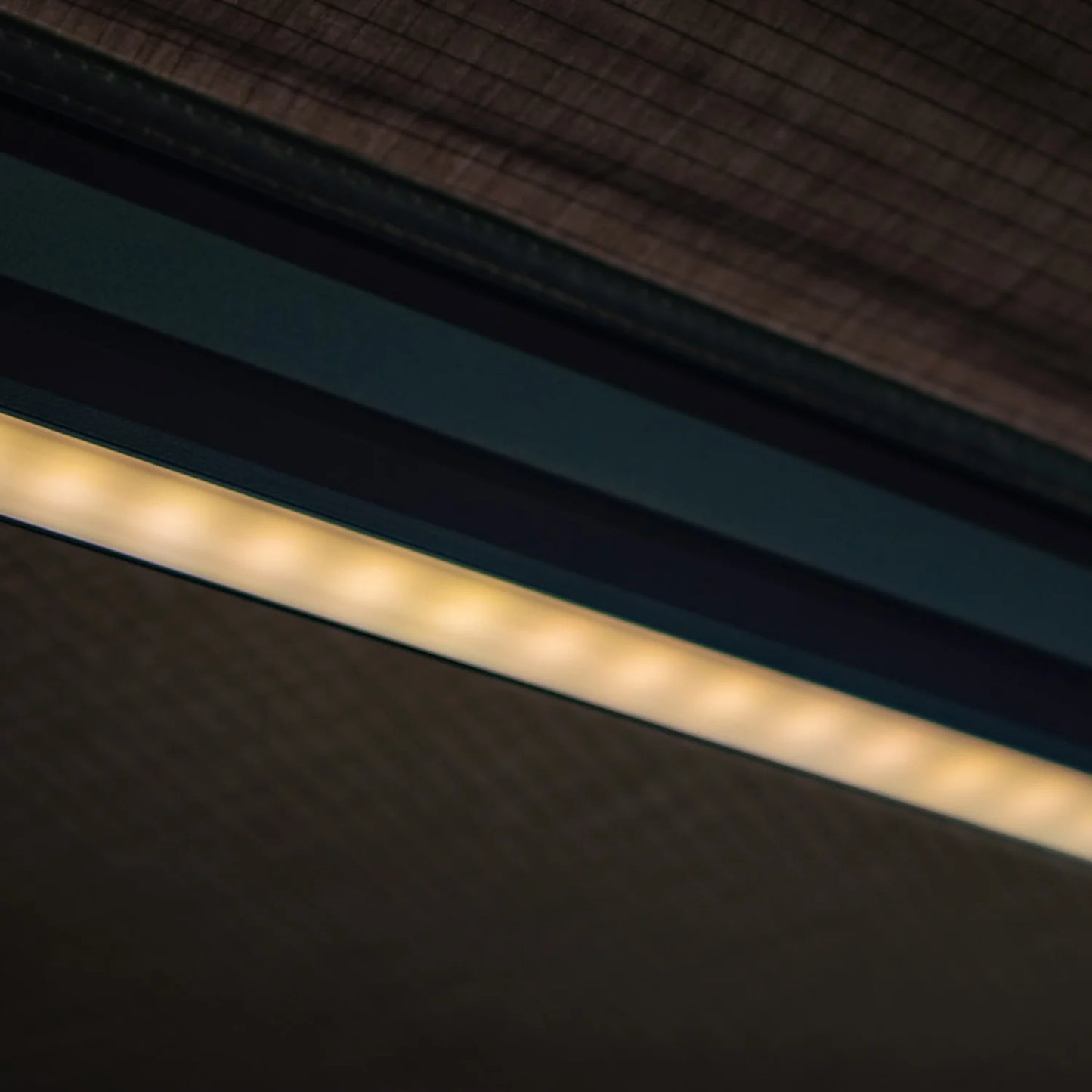 Auvent 270° XL Autoportant LED Côté Gauche Eclipse - DARCHE sur Xperts4x4 Accessoires 4x4 Off-Road