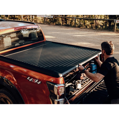 Rideau de Benne Manuel Mountain Top EVOm – Mitsubishi L200 2019+ Double Cab sur Xperts4x4 Accessoires 4x4 Off-Road