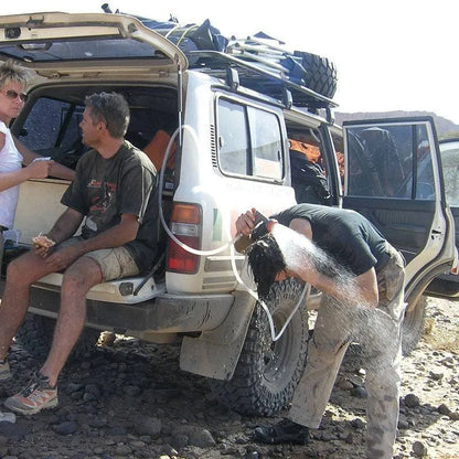 Malette de Douche / Brumisation en 12V - CARFLO sur Xperts4x4 Accessoires 4x4 Off-Road