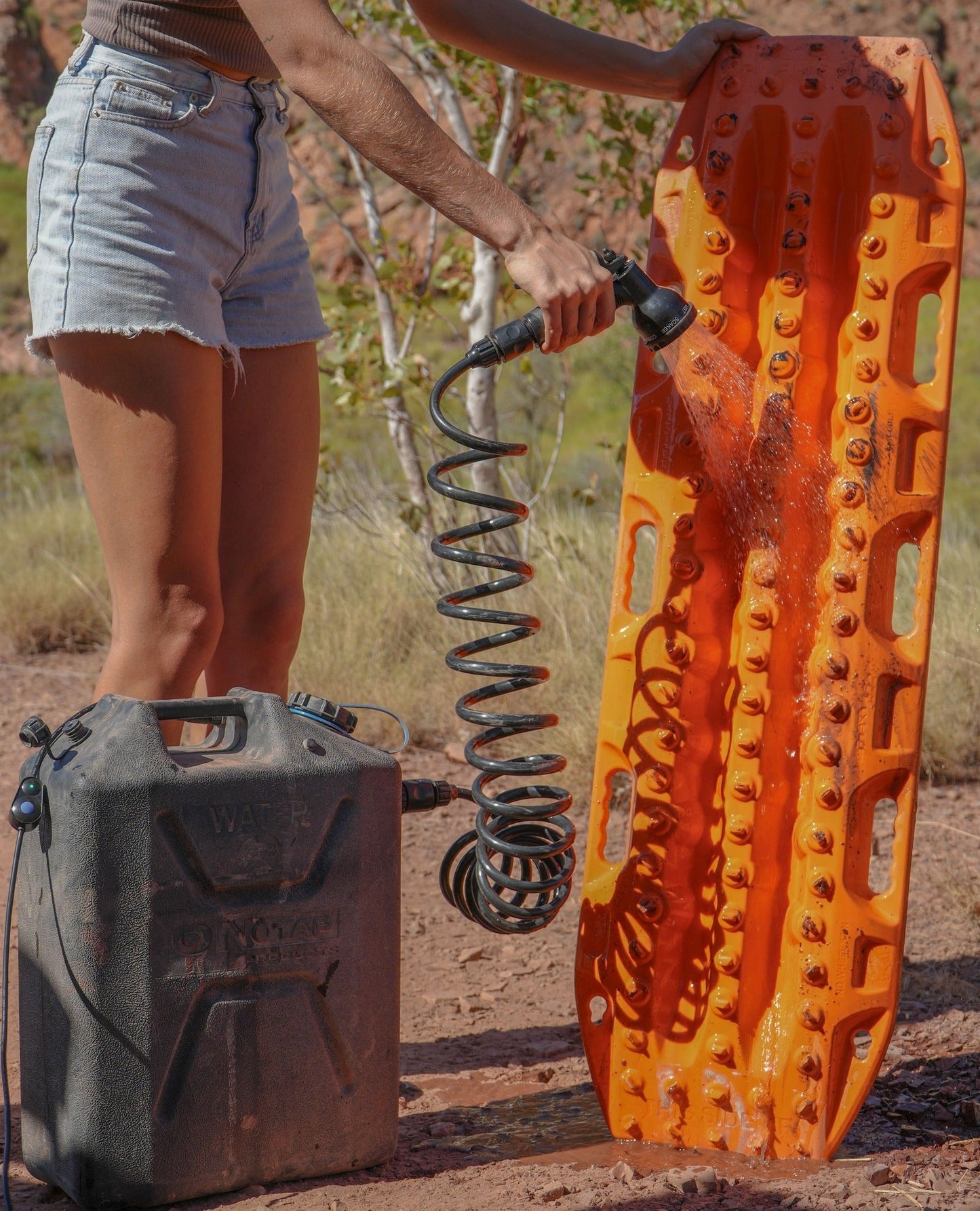 ONTAP Douche Portable - Black Edition by ARB4x4 sur Xperts4x4 Accessoires 4x4 Off-Road