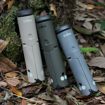 OuTask Lampe Télescopique Gris Clair - Outdoor LED 720° Rechargeable sur Xperts4x4 Accessoires 4x4 Off-Road