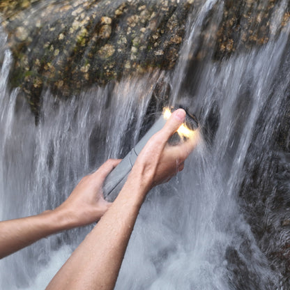 OuTask Lampe Télescopique LED Outdoor 720° - Noire sur Xperts4x4 Accessoires 4x4 Off-Road