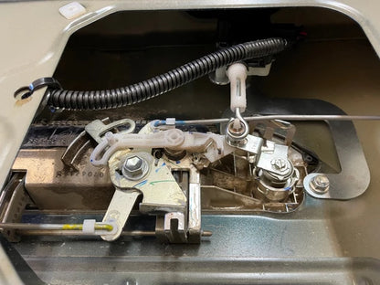 Serrure Centralisée Hayon HSP Toyota Hilux 2020+ Confort & Sécurité sur Xperts4x4 Accessoires 4x4 Off-Road