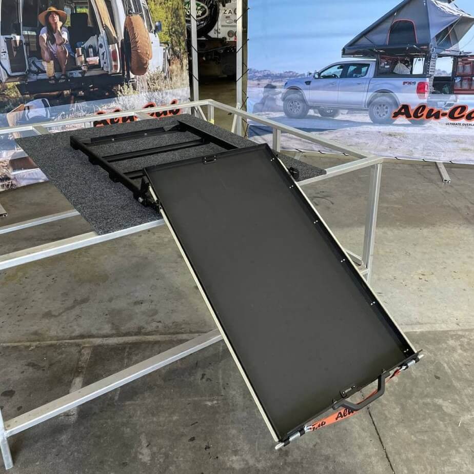 Plateau Coulissant/Basculant ALU-CAB pour Refrigerateur/Congelateur sur Xperts4x4 Accessoires 4x4 Off-Road