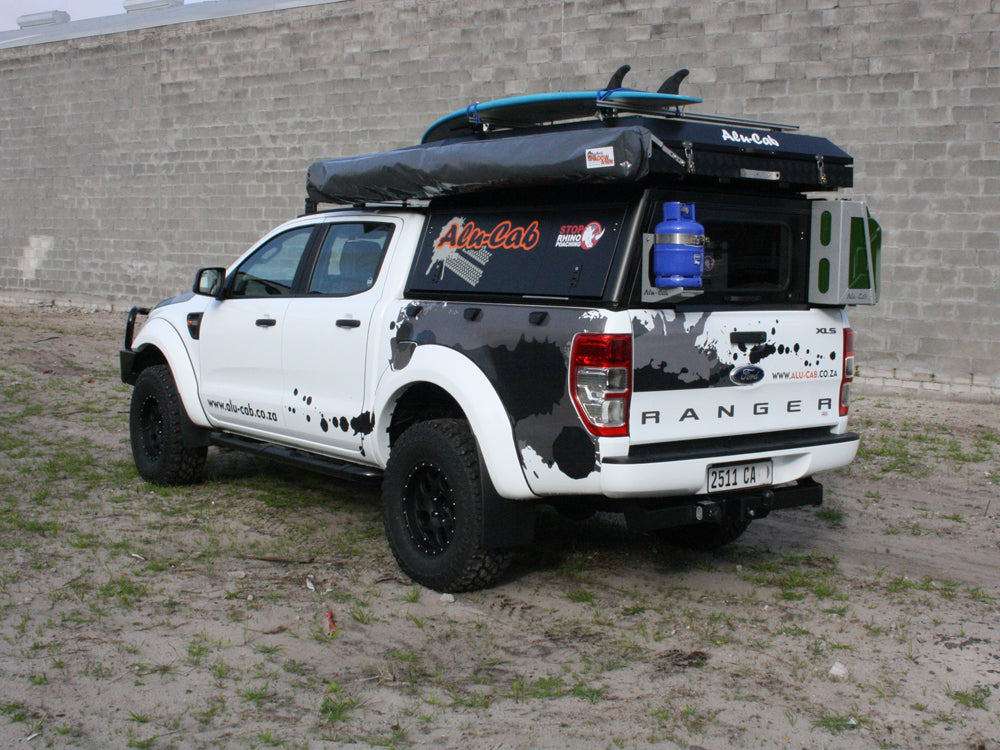 Hardtop Alu-Cab Adventure Toyota Hilux Vigo 2005-2015 sur Xperts4x4 Accessoires 4x4 Off-Road