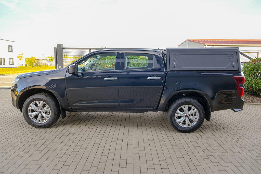 Hardtop Alu-Cab Contour Isuzu D-Max 2020-2023 Double Cab sur Xperts4x4 Accessoires 4x4 Off-Road