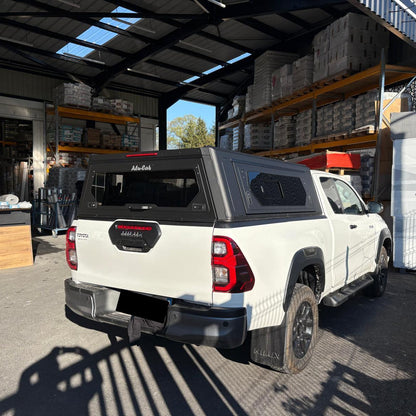 Hardtop Alu-Cab Contour Toyota Hilux 2016 à Présent sur Xperts4x4 Accessoires 4x4 Off-Road
