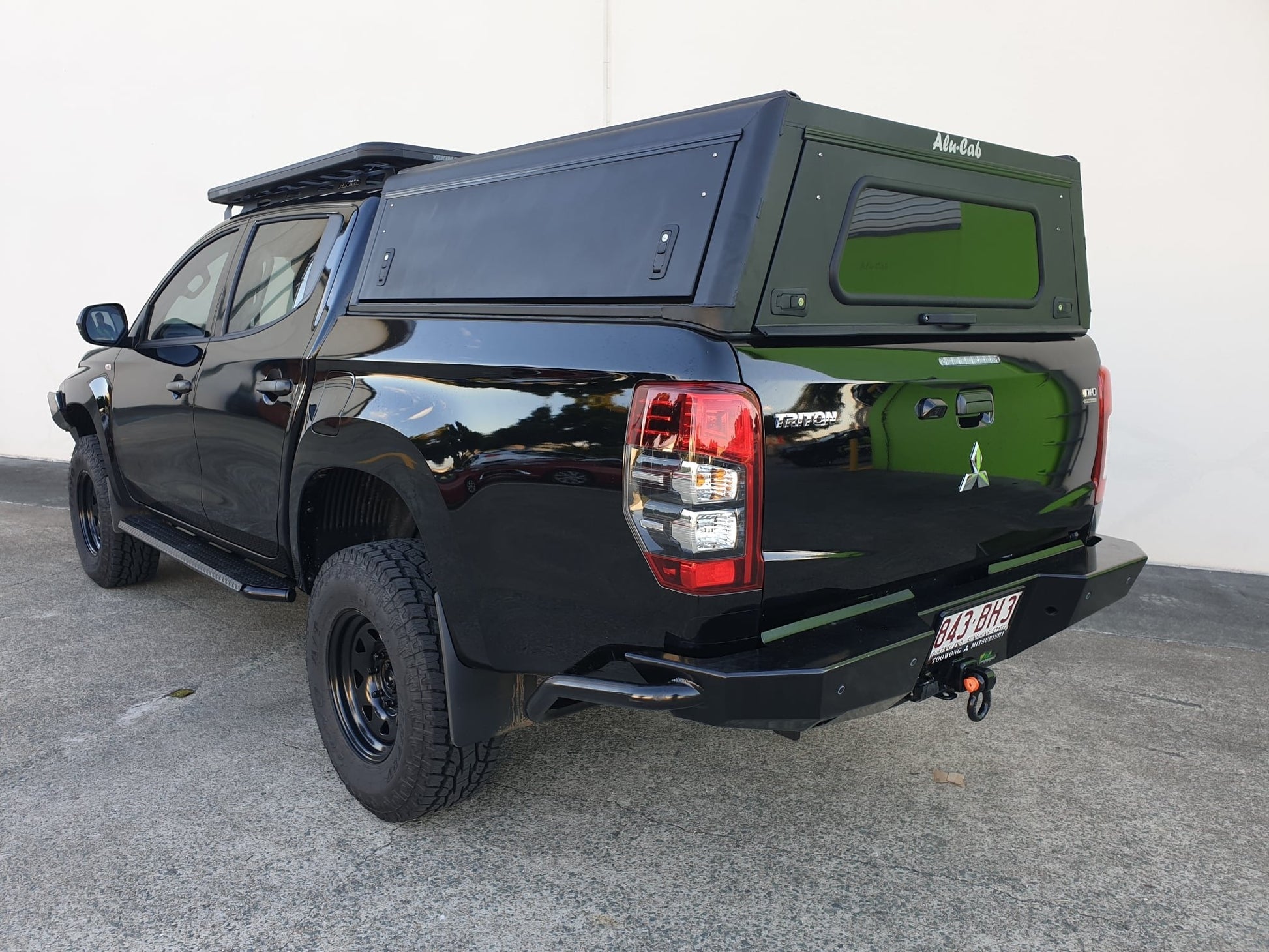 Hardtop Alu-Cab Explorer 3 Mitsubishi L200 2016+ sur Xperts4x4 Accessoires 4x4 Off-Road