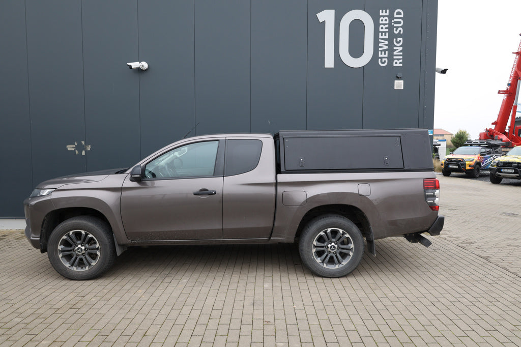 Hardtop Alu-Cab Explorer 3 Mitsubishi L200 2016+ sur Xperts4x4 Accessoires 4x4 Off-Road