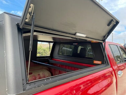 Hardtop Alu-Cab Explorer 3 Mitsubishi L200 2016+ sur Xperts4x4 Accessoires 4x4 Off-Road