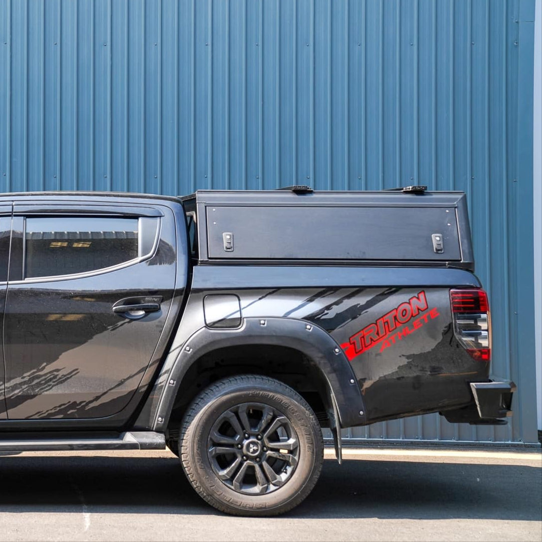Hardtop Alu-Cab Explorer 3 Mitsubishi L200 2016+ sur Xperts4x4 Accessoires 4x4 Off-Road