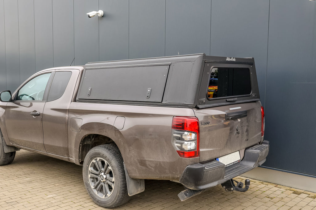 Hardtop Alu-Cab Explorer 3 Mitsubishi L200 2016+ sur Xperts4x4 Accessoires 4x4 Off-Road
