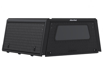 Hardtop Alu-Cab Explorer 3 pour Toyota Land Cruiser 79 1999+, robuste panneau en aluminium adapté au véhicule tout-terrain.