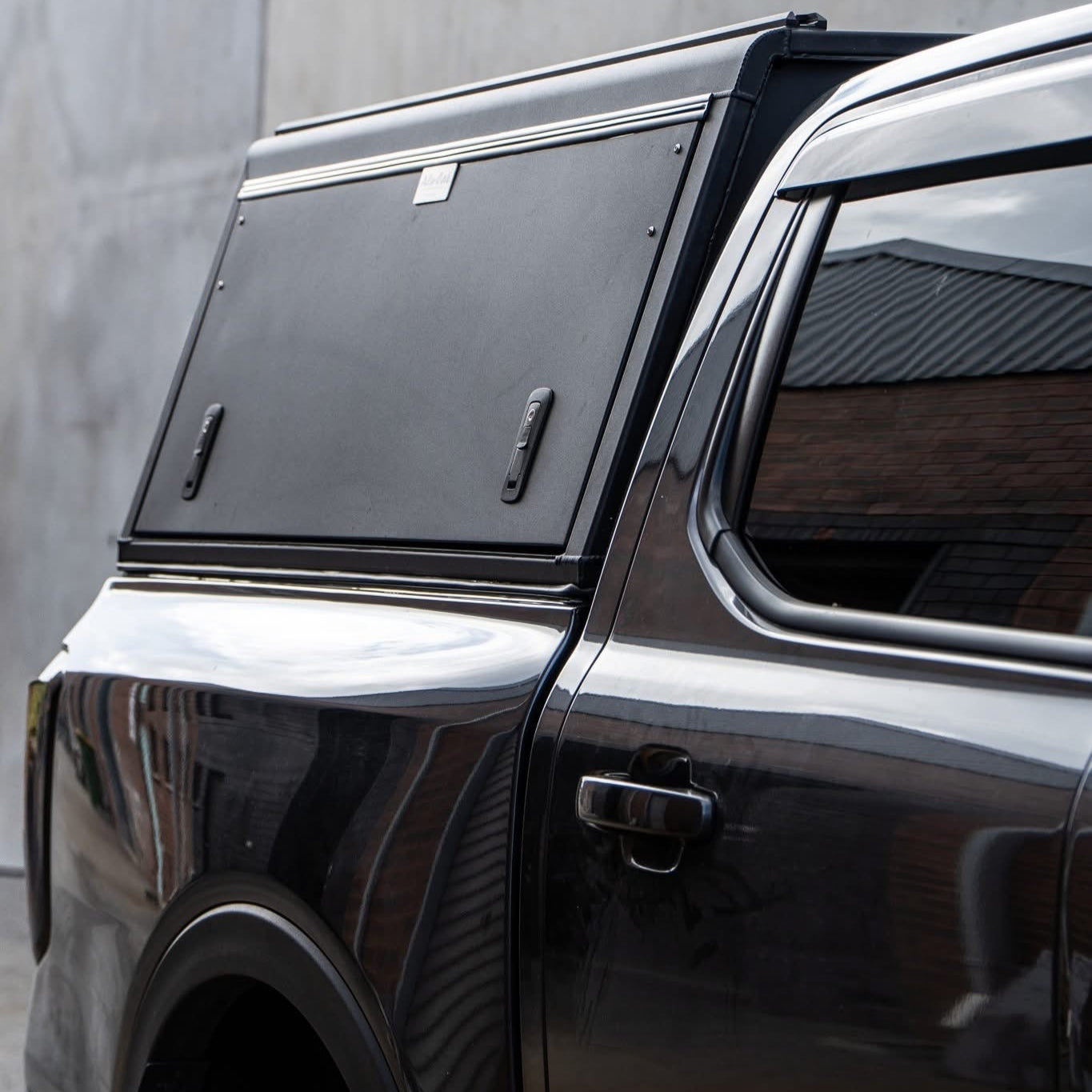 Hardtop Aluminium ALU-CAB Explorer 3 Ford Ranger/Raptor 2023+ sur Xperts4x4 Accessoires 4x4 Off-Road