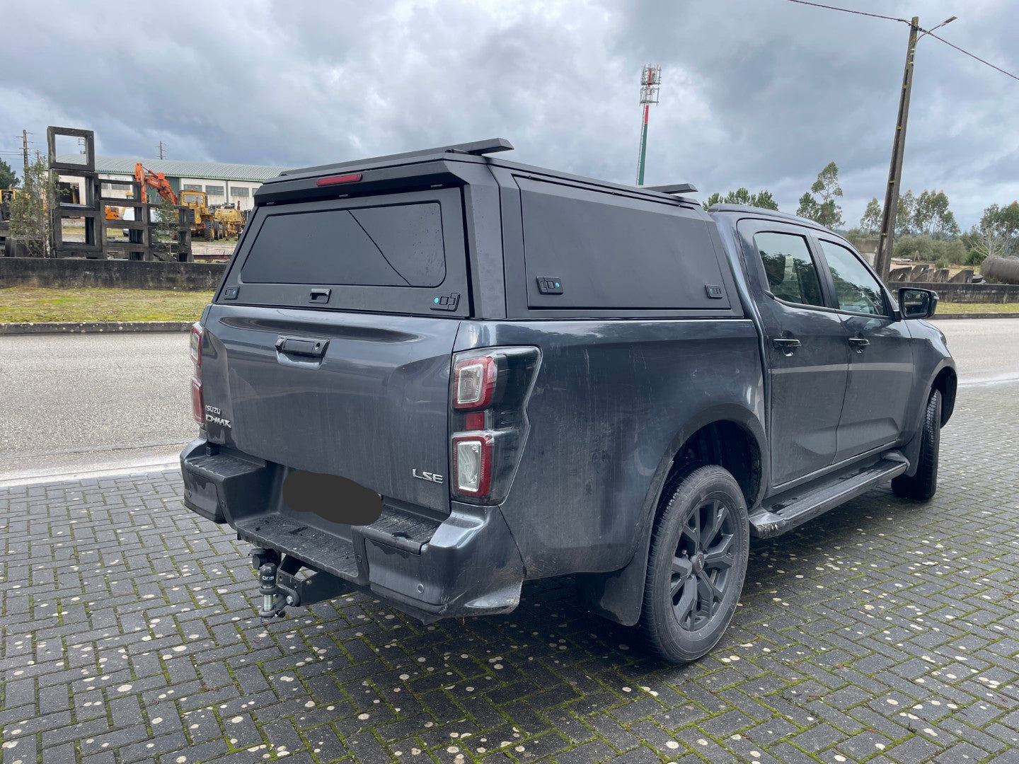 Hardtop Aluminium Line4x4 Double Cab | Vitré et Renforcé sur Xperts4x4 Accessoires 4x4 Off-Road