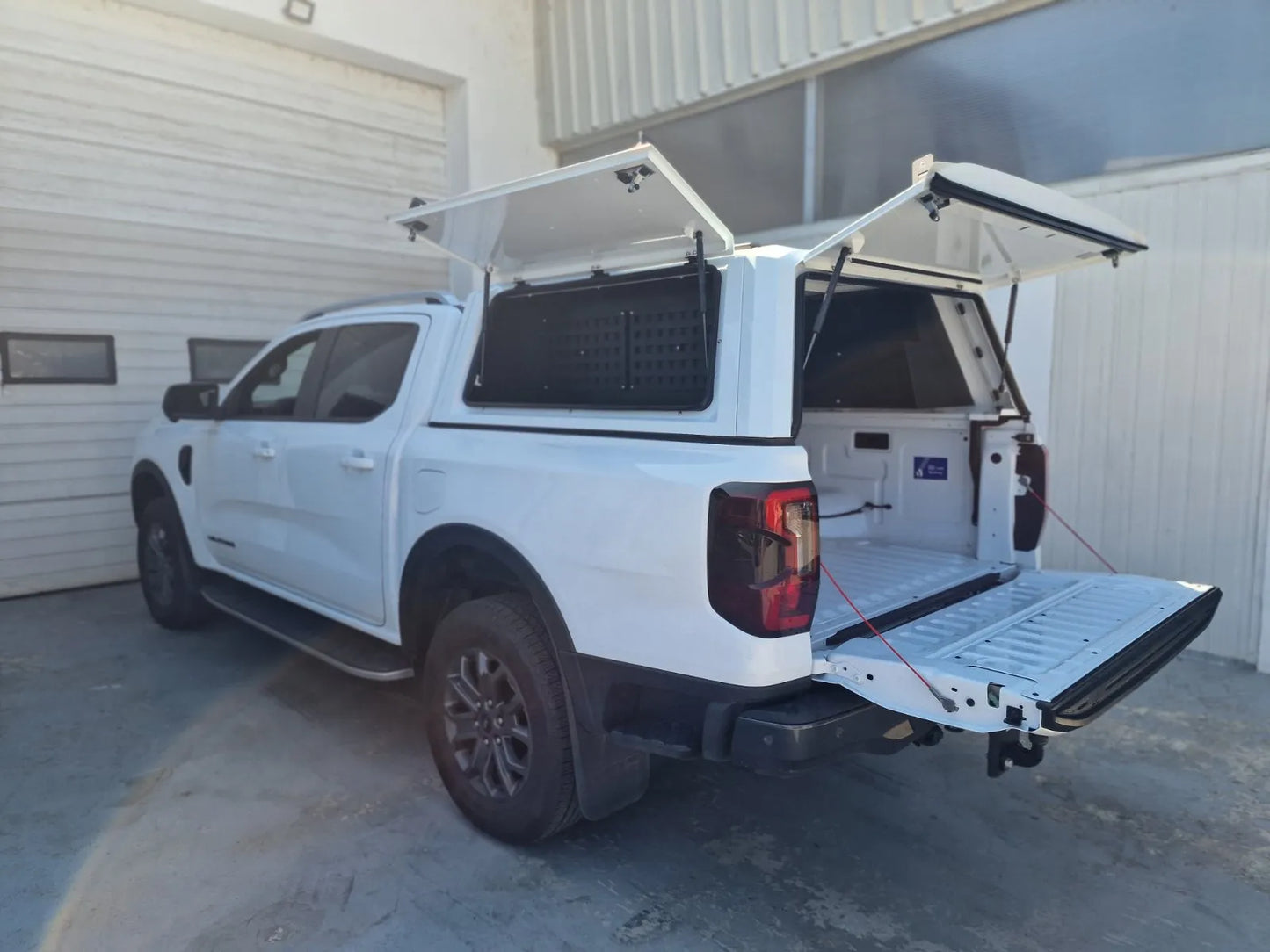 Hardtop Ford Ranger/Raptor 2023+ NEXT GEN | RSI SmartCap EVOd Defender sur Xperts4x4 Accessoires 4x4 Off-Road