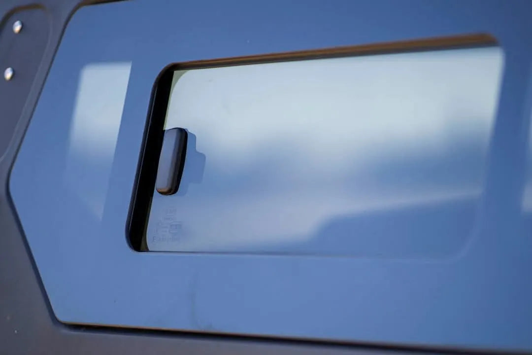 Hardtop Jeep Gladiator JT 2019+ | Alu-Cab Contour | Aluminium Noir sur Xperts4x4 Accessoires 4x4 Off-Road