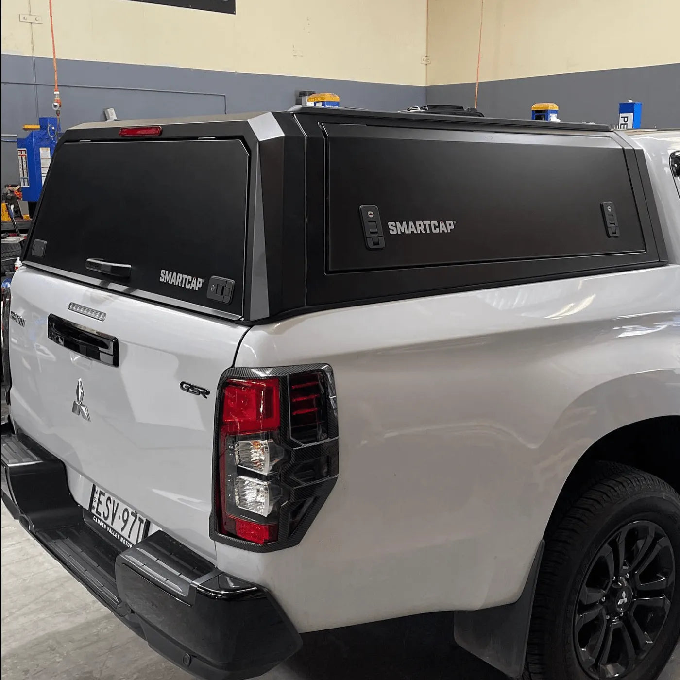 Hardtop Mitsubishi L200 2015+ | RSI SmartCap EVOd Defender sur Xperts4x4 Accessoires 4x4 Off-Road