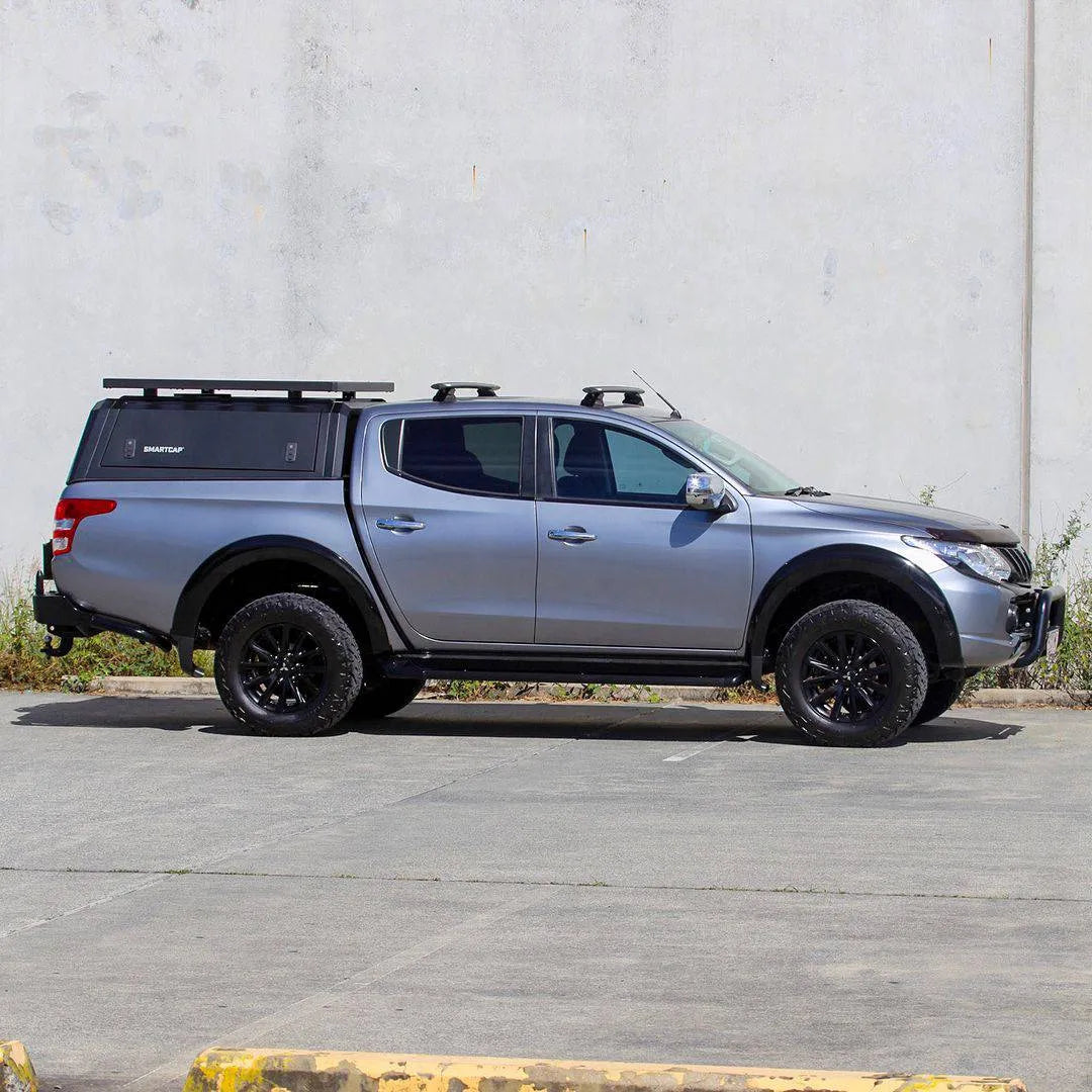 Hardtop Mitsubishi L200 2015+ | RSI SmartCap EVOd Defender sur Xperts4x4 Accessoires 4x4 Off-Road