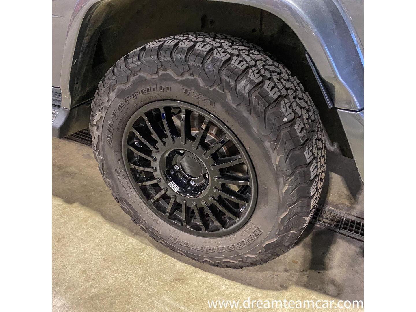 Jante Alu BRAID Winrace Noire 8x18 sur Xperts4x4 Accessoires 4x4 Off-Road