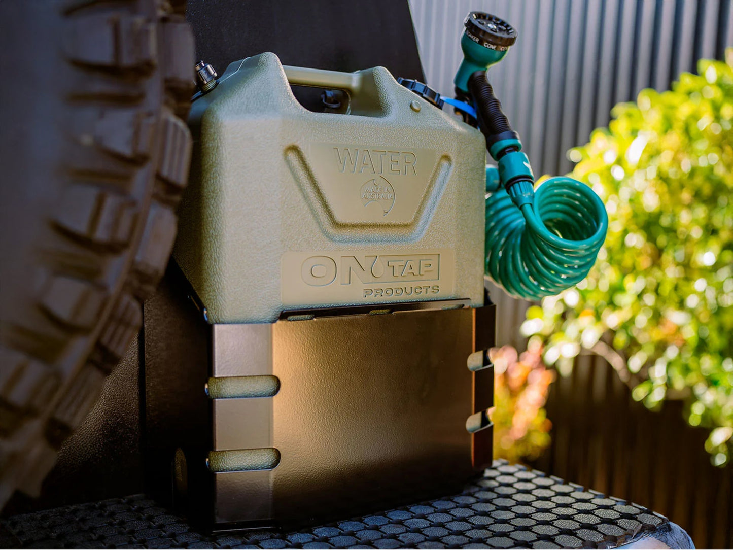 Support Jerry Can 22L ONTAP Noir | Fixation 4x4 Robuste sur Xperts4x4 Accessoires 4x4 Off-Road