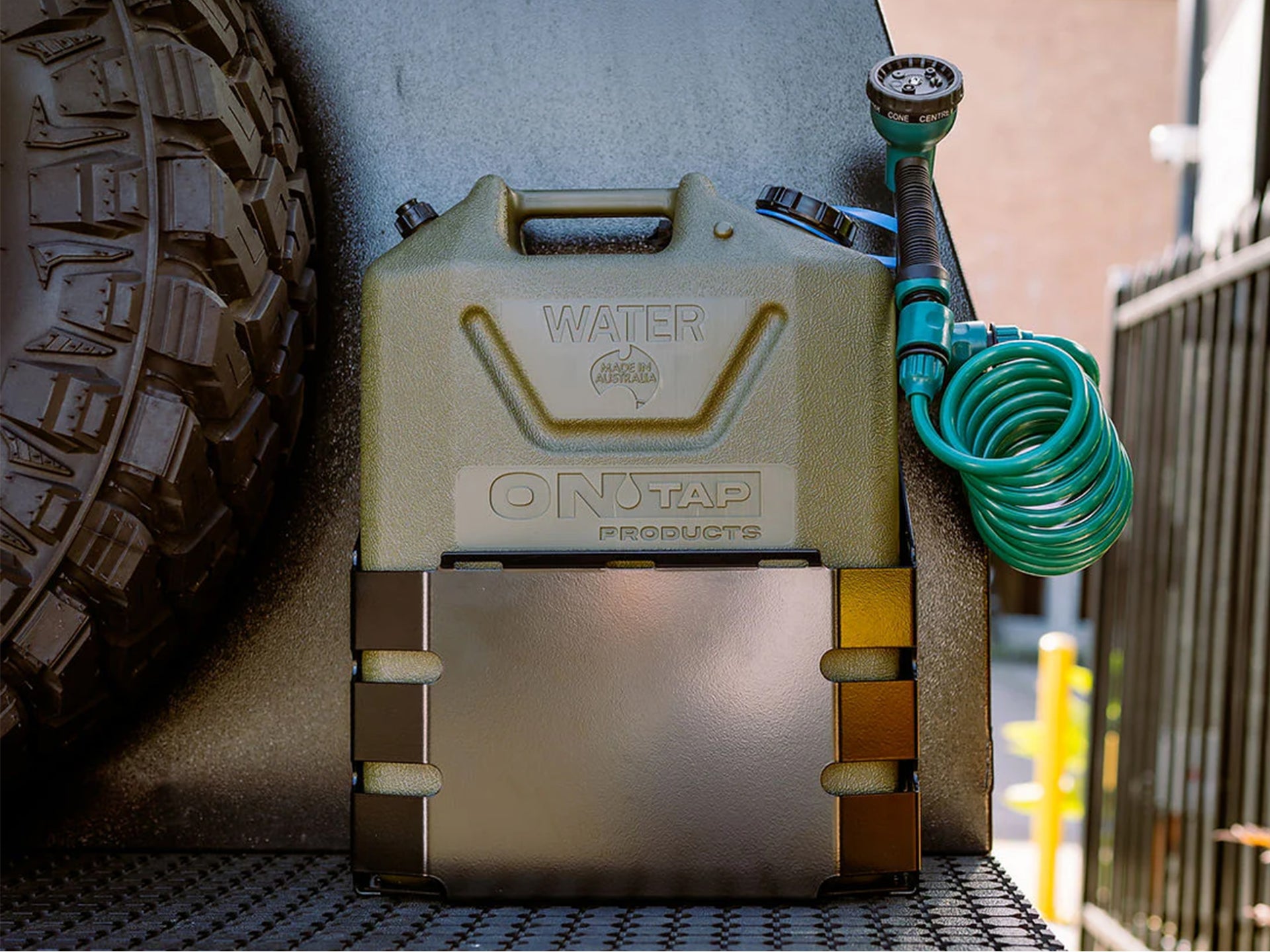 Support Jerry Can 22L ONTAP Noir | Fixation 4x4 Robuste sur Xperts4x4 Accessoires 4x4 Off-Road