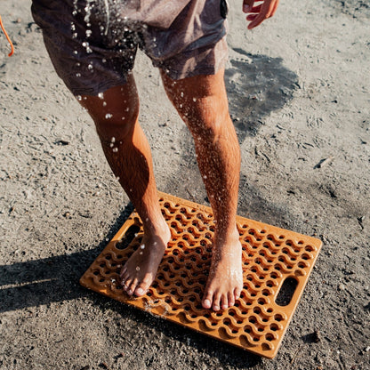 Tapis de Douche Extérieur ONTAP Mariner Mat Beige – Camping & 4x4 sur Xperts4x4 Accessoires 4x4 Off-Road