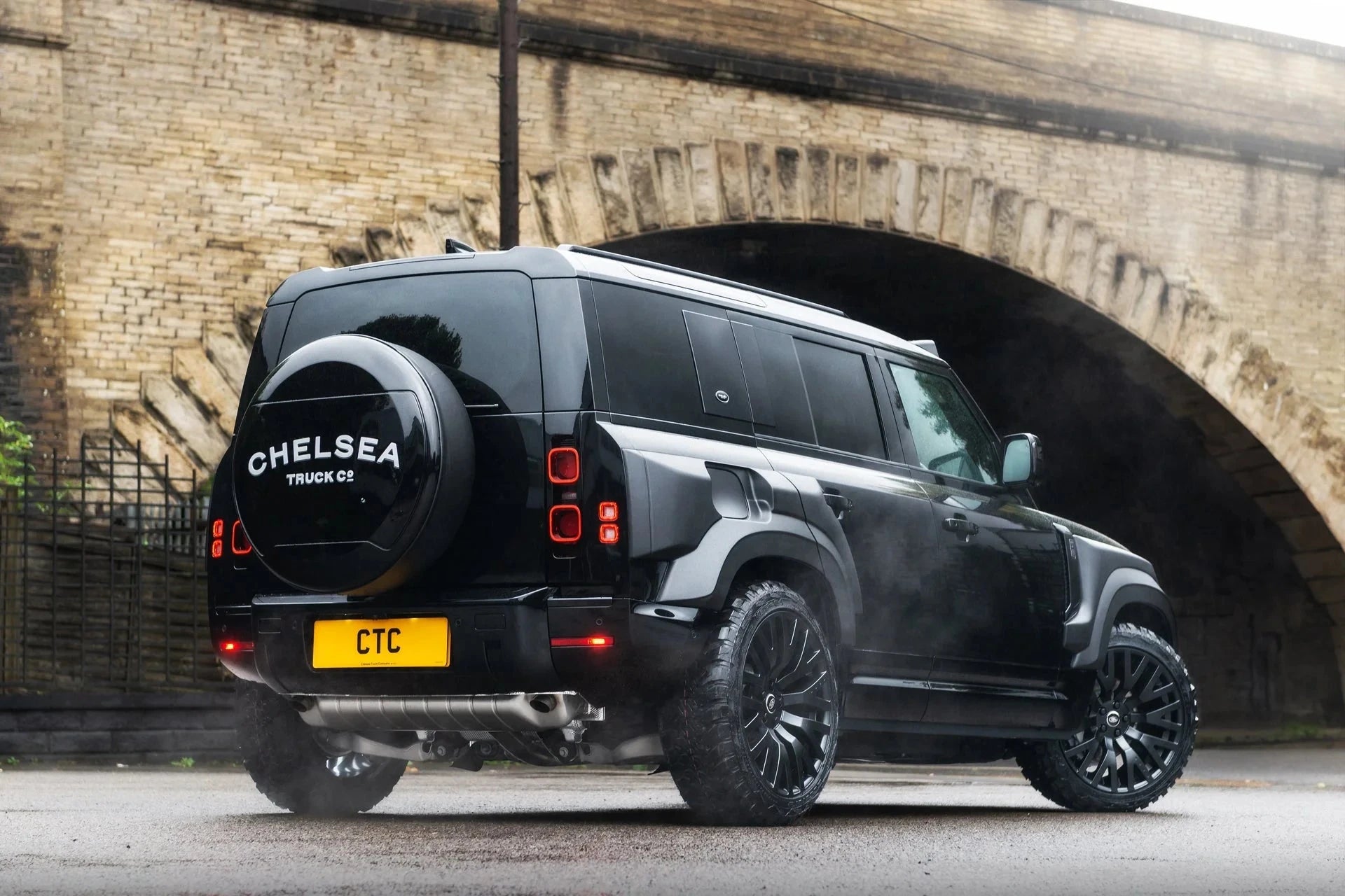 Kit Wide Track KAHN Defender 110 (2020+) - Look agressif & Premium sur Xperts4x4 Accessoires 4x4 Off-Road