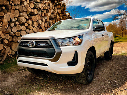 Pack LED Calandre LAZER LAMPS Toyota Hilux Active / Icon / Invincible 2017-2020 sur Xperts4x4 Accessoires 4x4 Off-Road